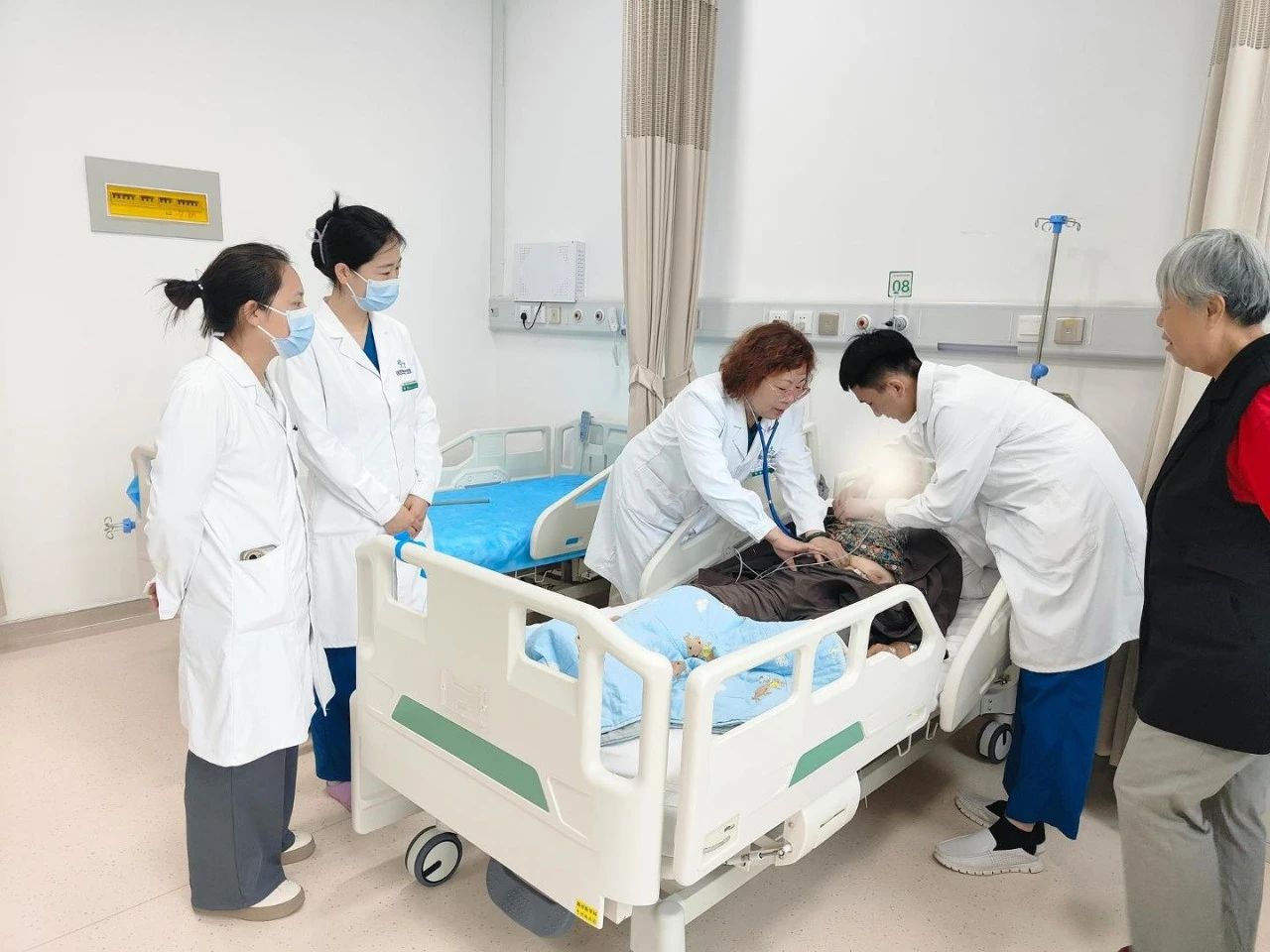 开云足球手机版app下载携手巴黎圣日