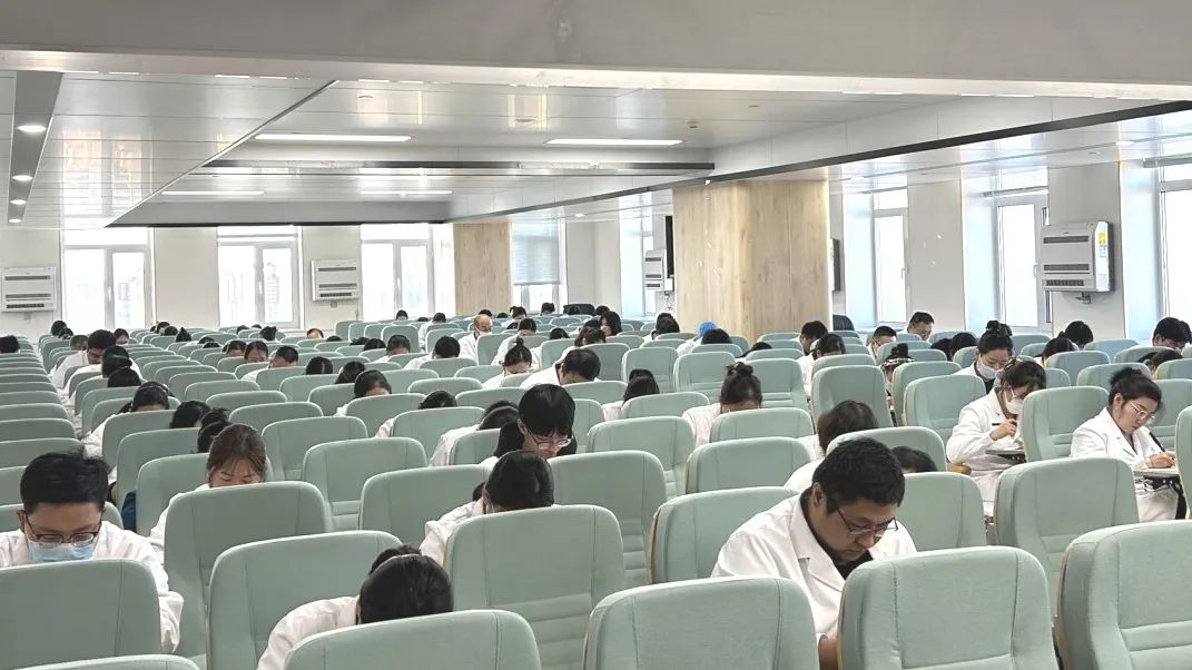 开云足球手机版app下载携手巴黎圣日
